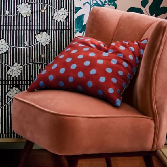 ISO Anthropologie Polka Dot Throw Pillow! - Picture 1 of 1